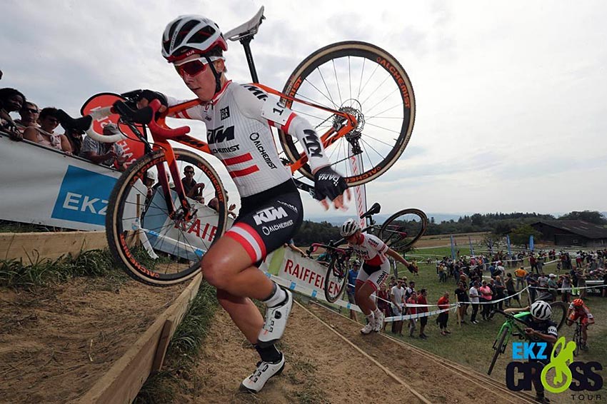 ktm-heigl-cx-dama-850_566.jpg ktm-heigl-cx-dama-850_566.jpg