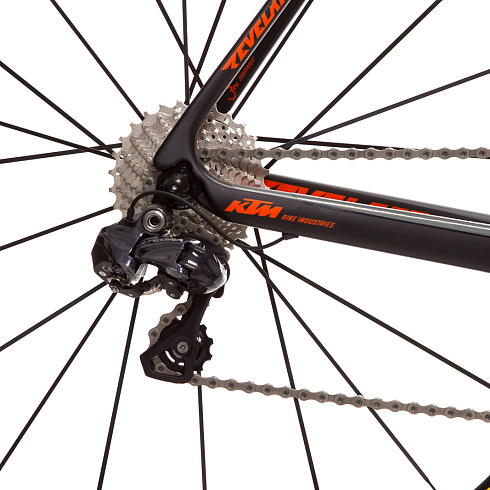 Австрійська гоночна машина KTM Revelator Prime Di2 - тест від BIKEBOARD.AT